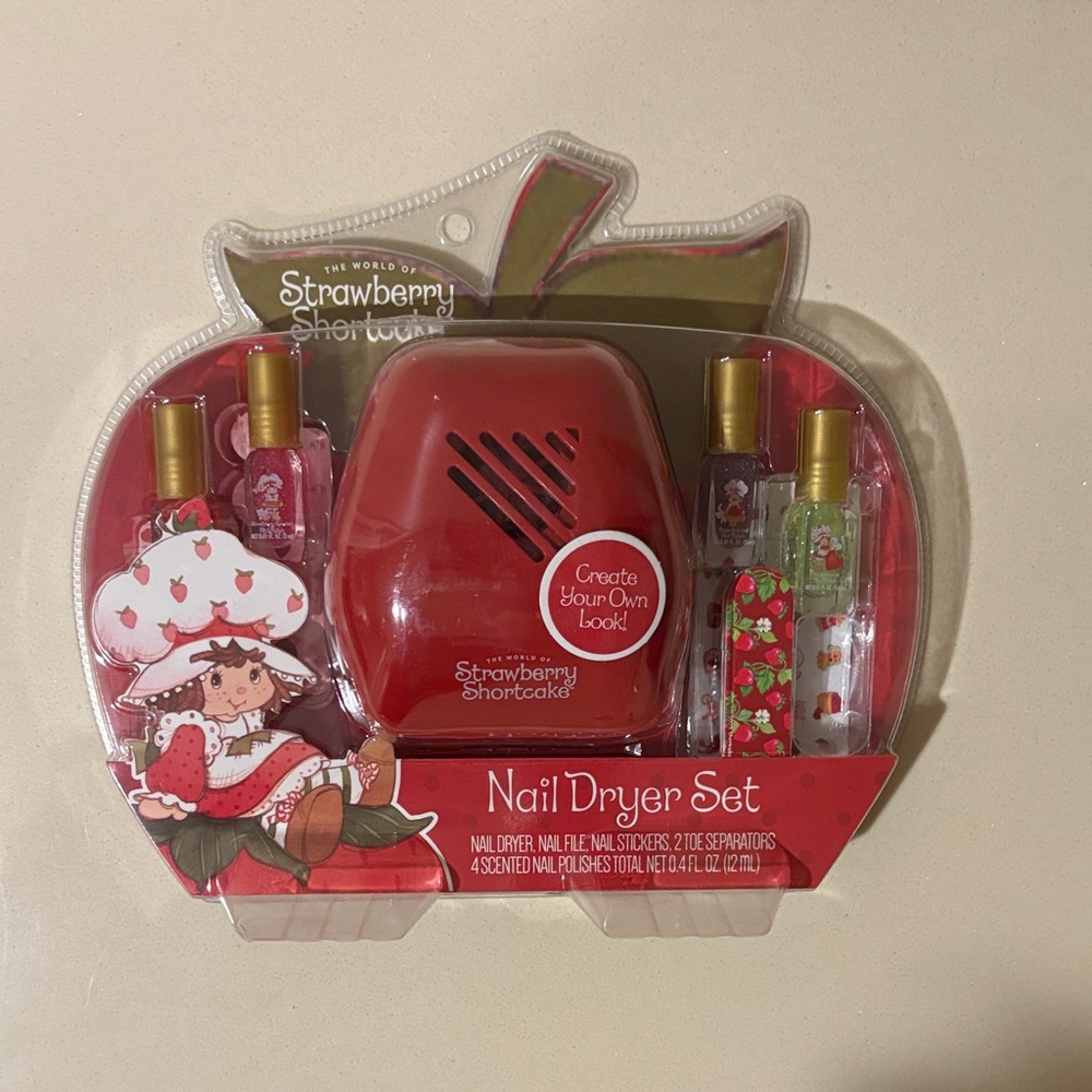Strawberry Shortcake Nail Dryer Set